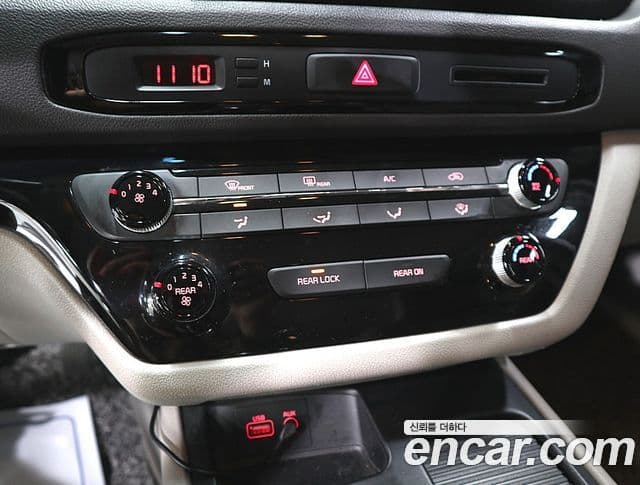 Kia All New Carnival Luxury, 2016 14