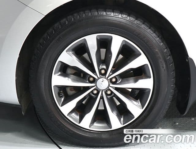 Kia All New Carnival Luxury, 2016 19