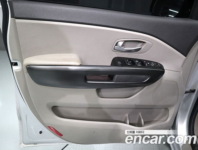 Kia All New Carnival Luxury, 2016 20
