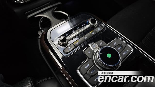 Genesis EQ900 Luxury, 2017 18