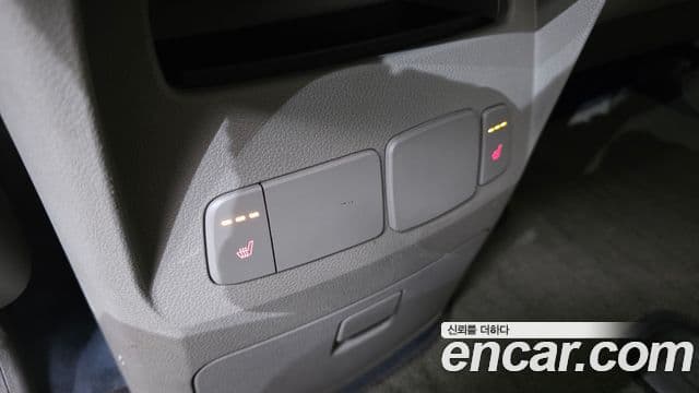 Kia All New Carnival Luxury, 2016 18