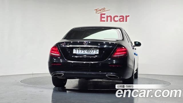 Mercedes-Benz E-класс W213 Avantgarde, 2020 4