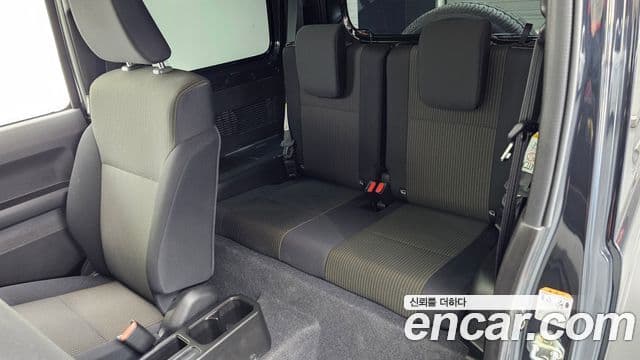 스즈키 짐니, 2023 12