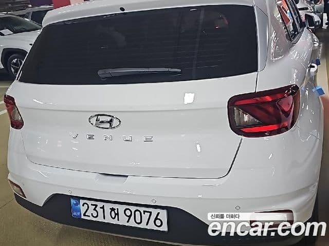 Hyundai Venue Premium, 2026 4