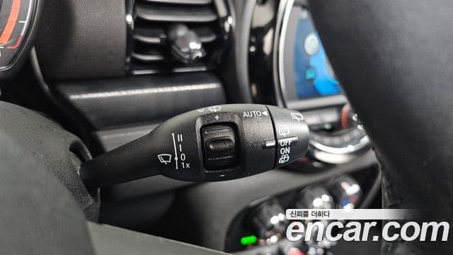 Mini Cooper D 클럽맨 2세대, 2019 17