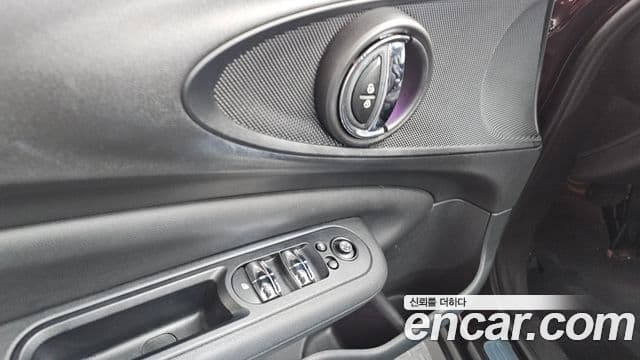 Mini Cooper D 클럽맨 2세대, 2019 18