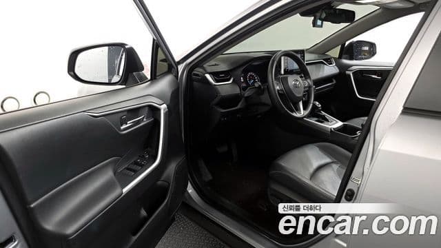 Toyota RAV4 5세대, 2022 10
