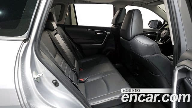 Toyota RAV4 5세대, 2022 12