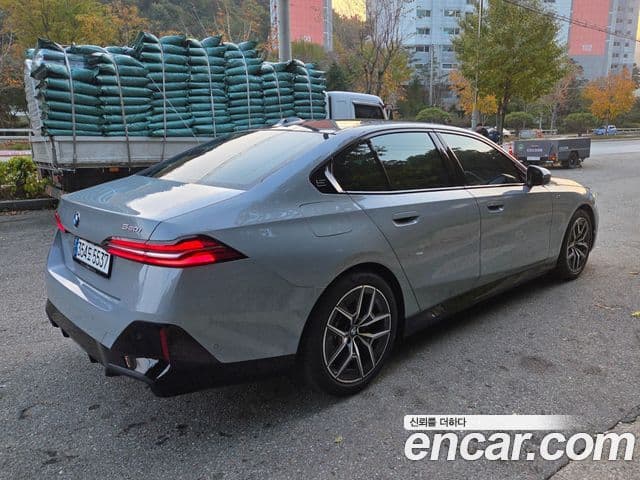 BMW 5시리즈 (G60) 520i M Sport, 2024 все фото