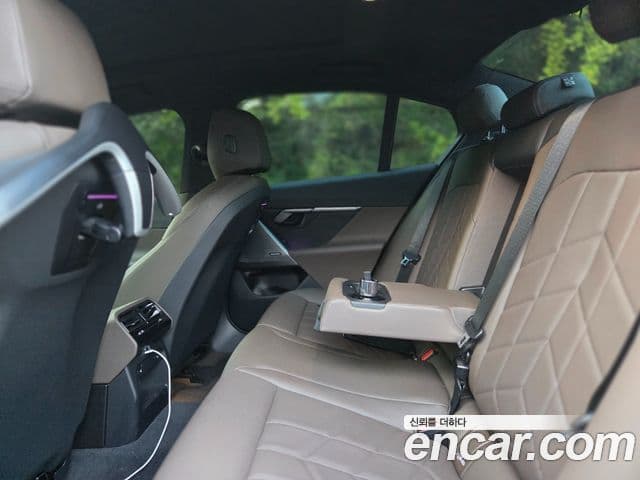 BMW 5시리즈 (G60) 520i M Sport, 2024 9