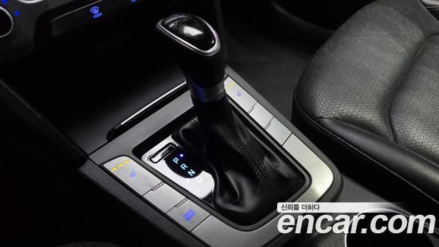 Hyundai Avante AD 1.6 GDI Value Plus, 2017 9