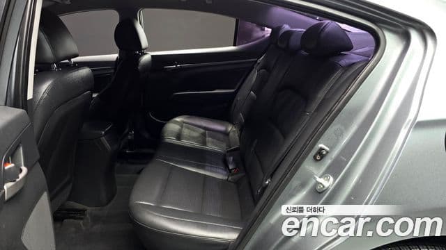 Hyundai Avante AD 1.6 GDI Value Plus, 2017 12