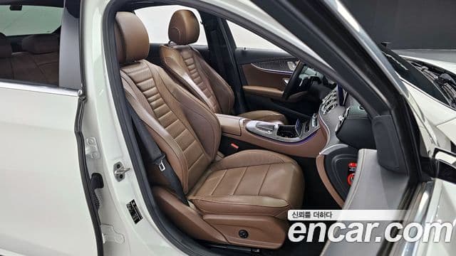 Mercedes-Benz E-класс W213 Avantgarde, 2022 12