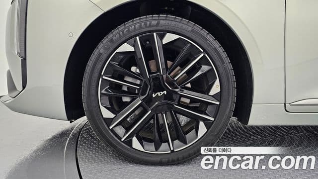 Kia The / новый New K8 гибрид Signature, 2025 все фото