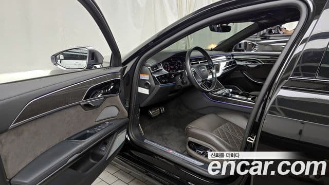 Audi S8 (D5) 4.0 TFSI Quattro LWB, 2021 10