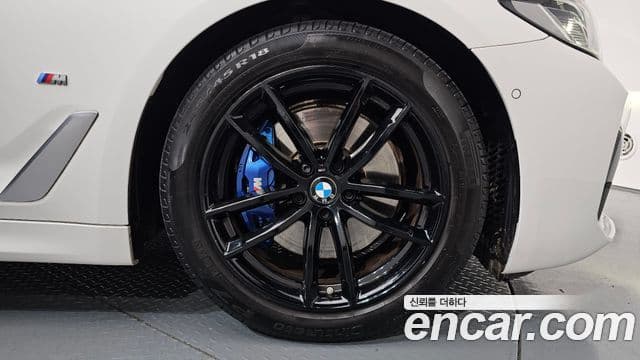 BMW 5시리즈 (G30) 520i M Sport, 2022 все фото