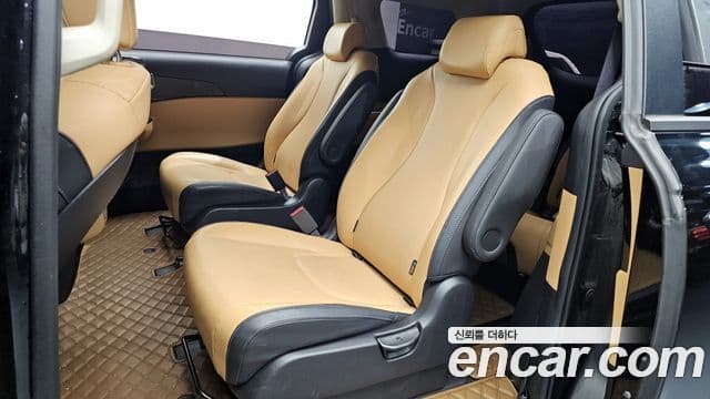 Kia Carnival 4세대 Prestige, 2022 12