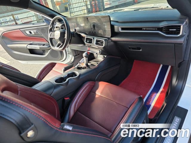 Ford Mustang 7세대 2.3 EcoBoost Premium купе, 2024 15