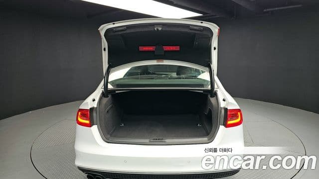 Audi New A4 B8, 2015 20