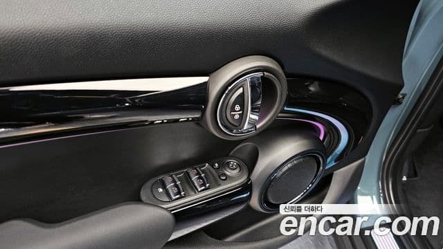 Mini Cooper S 3세대, 2023 17