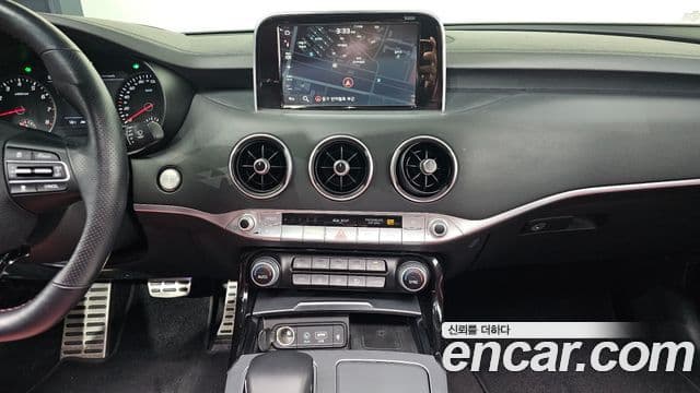 Kia 스팅어 GT, 2018 15