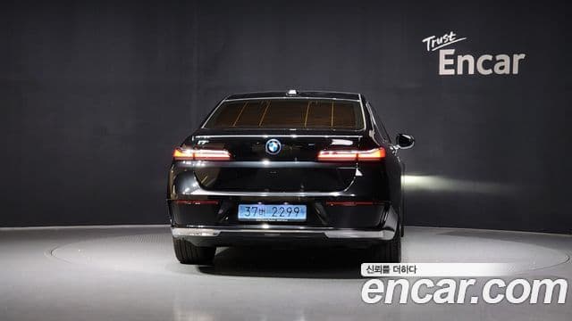 BMW i7 (G70) xDrive 60 Design Pure Excellence, 2023 4