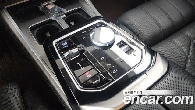 BMW i7 (G70) xDrive 60 Design Pure Excellence, 2023 9