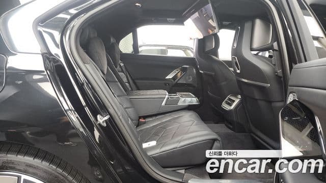 BMW i7 (G70) xDrive 60 Design Pure Excellence, 2023 12