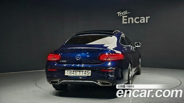 Mercedes-Benz C-класс W205 C200 купе, 2020 4