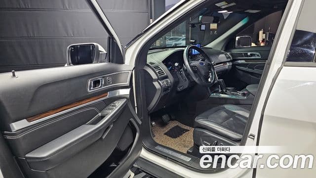 Ford Explorer 5세대, 2017 10