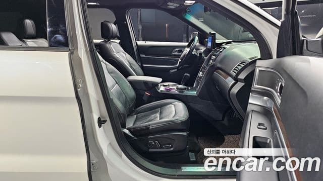 Ford Explorer 5세대, 2017 11