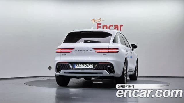 Genesis GV70, 2021 4