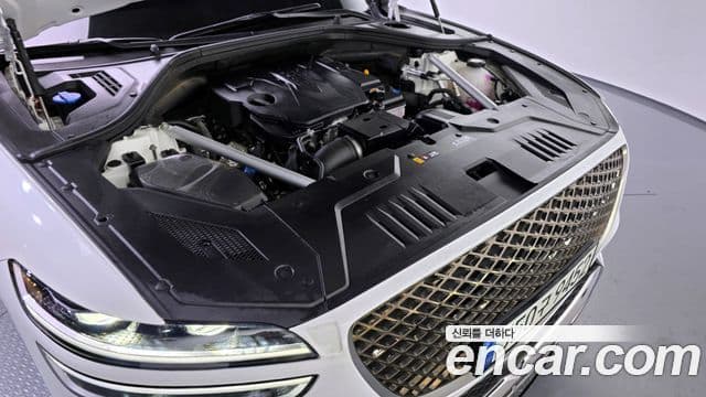 Genesis GV70, 2021 6