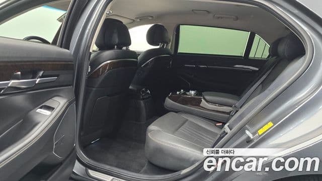 Genesis G90 Premium Luxury, 2019 12