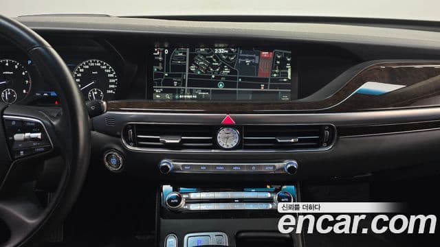 Genesis G90 Premium Luxury, 2019 15