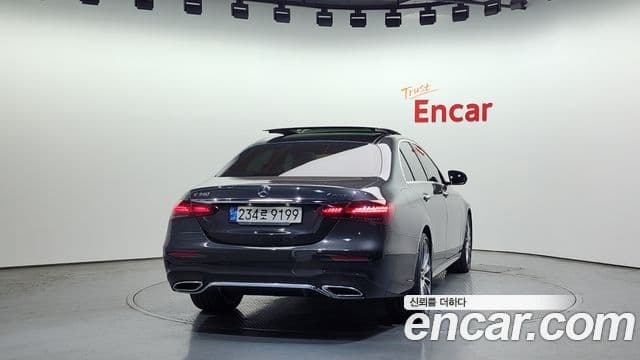 Mercedes-Benz E-класс W213 AMG Line, 2021 4