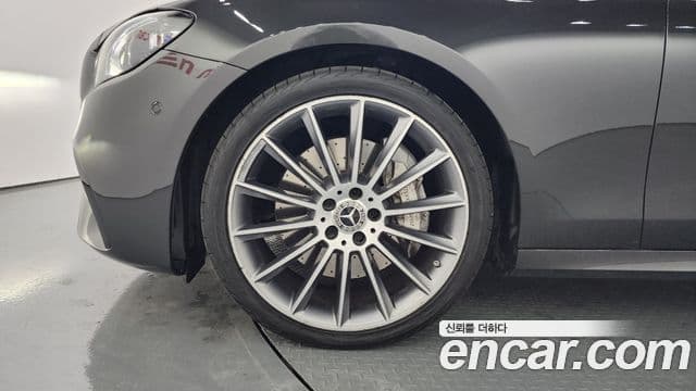 Mercedes-Benz E-класс W213 AMG Line, 2021 все фото