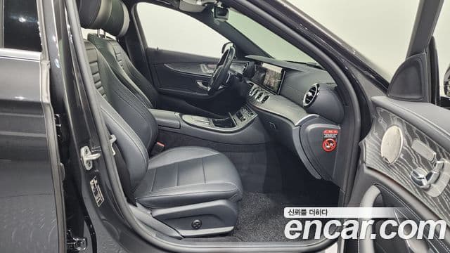 Mercedes-Benz E-класс W213 AMG Line, 2021 11