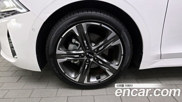 Kia K5 гибрид 3세대 Signature, 2023 все фото