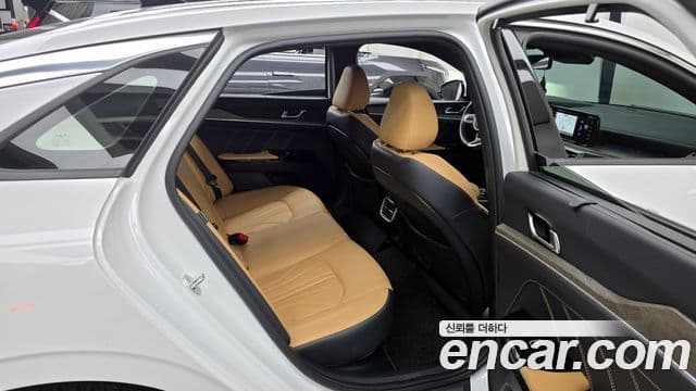 Kia K5 гибрид 3세대 Signature, 2023 12