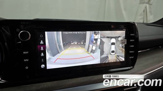 Kia K5 гибрид 3세대 Signature, 2023 15