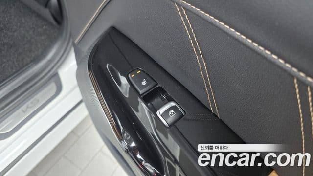 Kia K5 гибрид 3세대 Signature, 2023 19