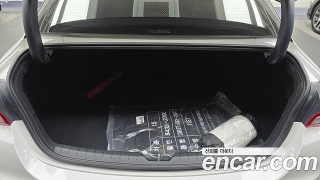 Kia K5 гибрид 3세대 Signature, 2023 20