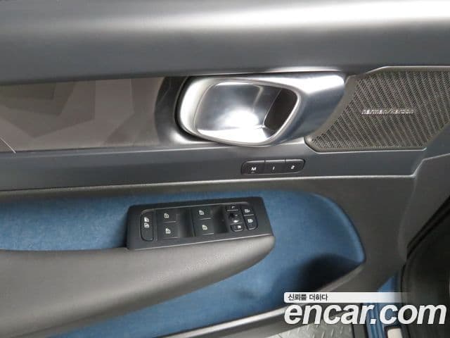 Volvo XC40 Recharge twin Ultimate, 2024 8