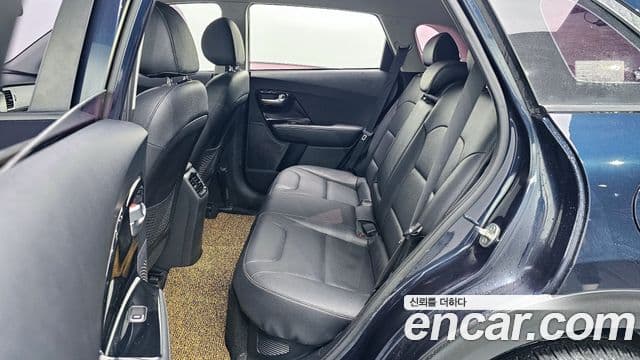 Kia Niro Prestige, 2018 11