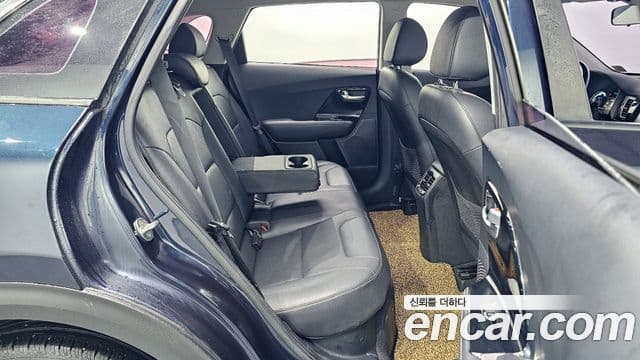 Kia Niro Prestige, 2018 12