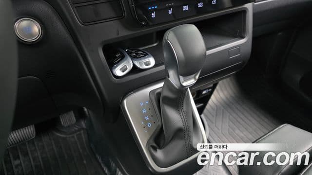 Hyundai Staria Modern, 2022 9