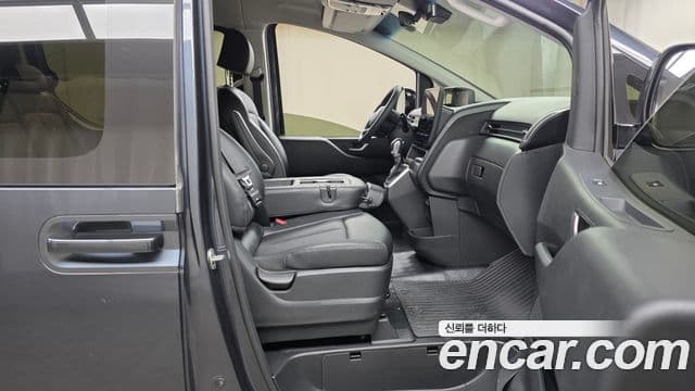 Hyundai Staria Modern, 2022 11