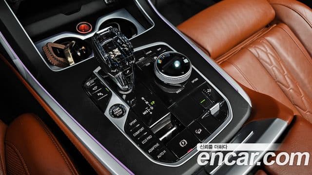 BMW X7 (G07) xDrive 40d Design Pure Excellence 6인승, 2022 9