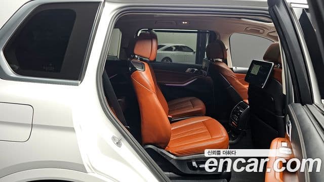 BMW X7 (G07) xDrive 40d Design Pure Excellence 6인승, 2022 11